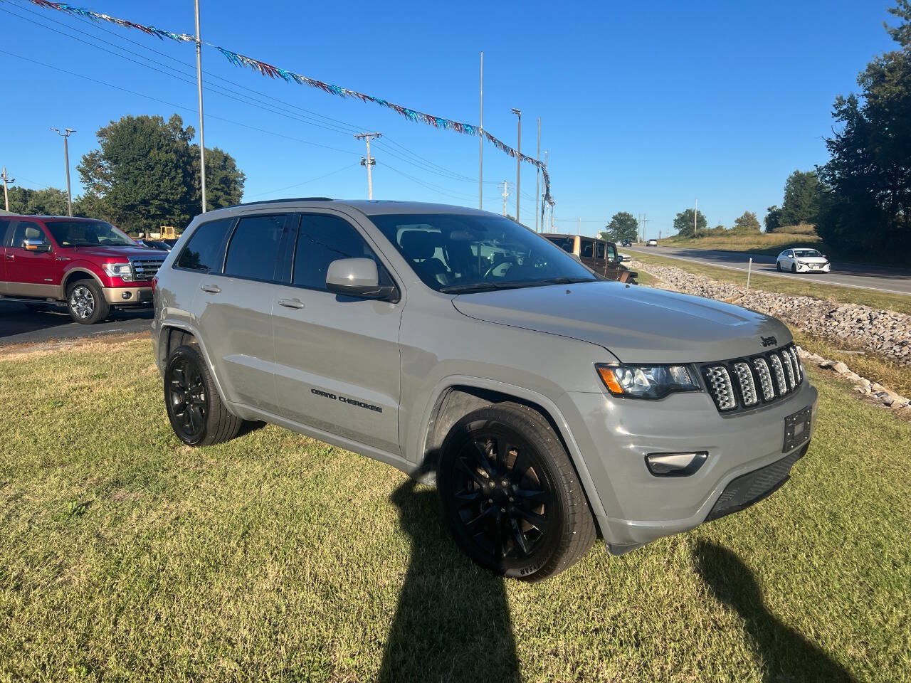 Used 2021 Jeep Grand Cherokee Laredo X RWD image 5
