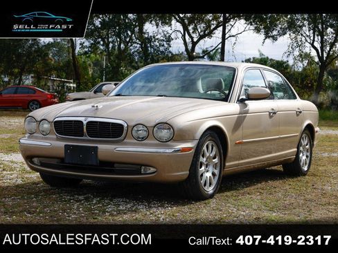 Used 2004 Jaguar XJ8 image 1
