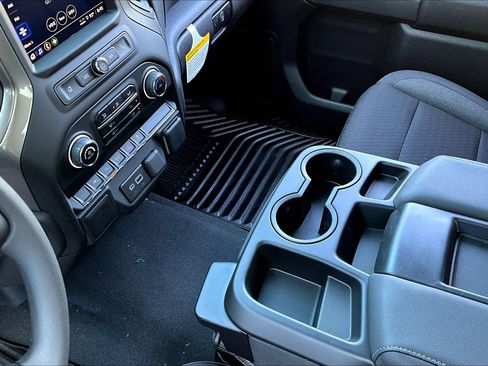 New 2025 Chevrolet Silverado 1500 Custom image 8