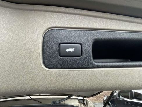 Used 2012 Honda Odyssey Touring image 12