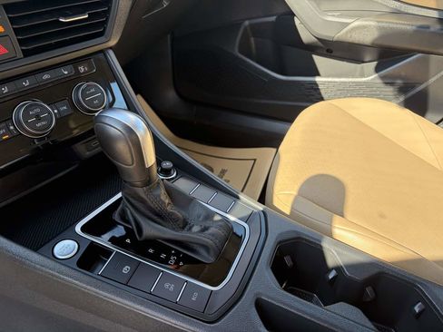Used 2020 Volkswagen Jetta S image 14
