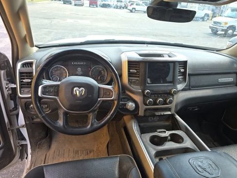 Used 2020 RAM 1500 Laramie AWD/4WD image 12