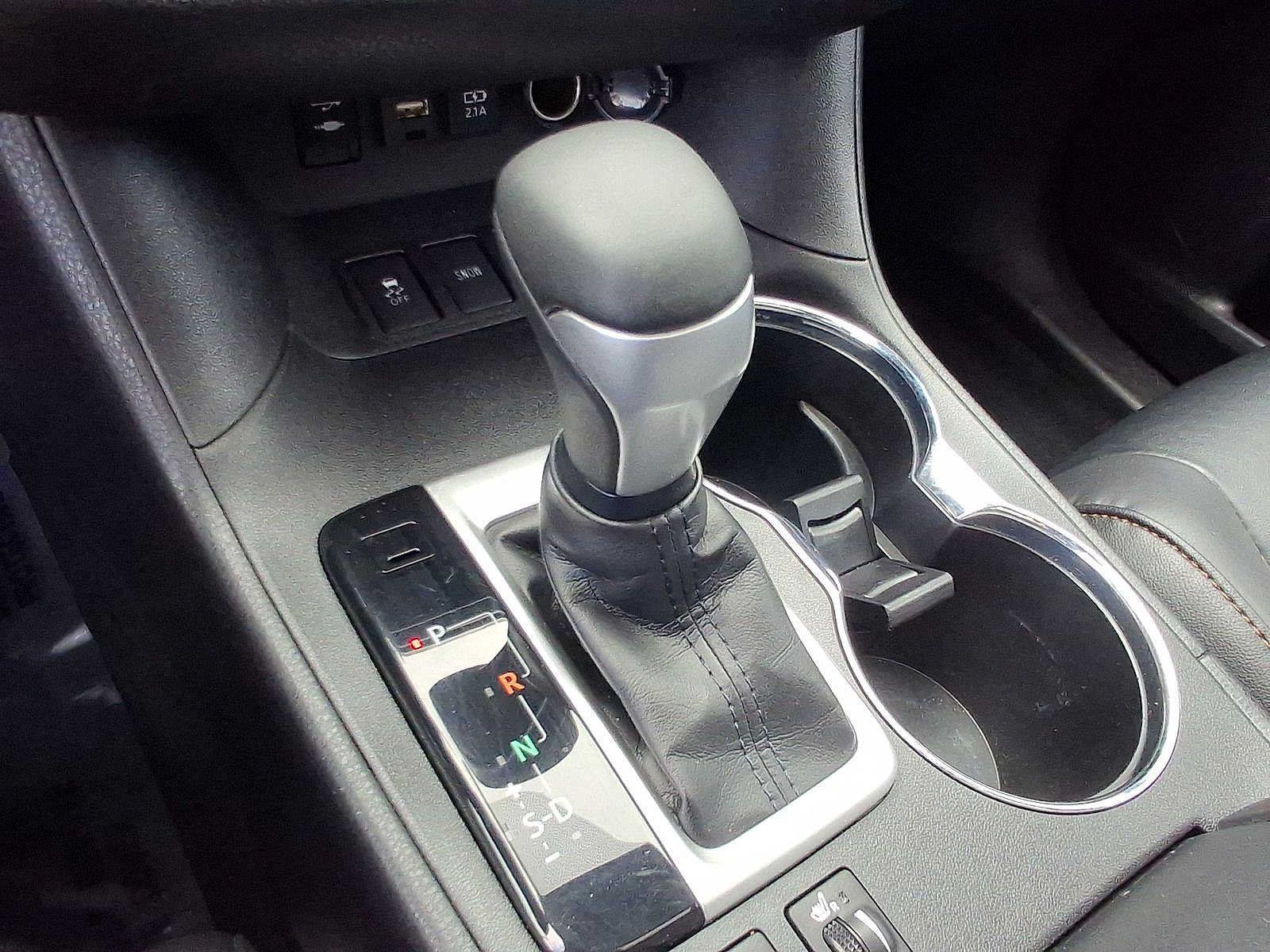 Used 2019 Toyota Highlander XLE AWD/4WD image 18