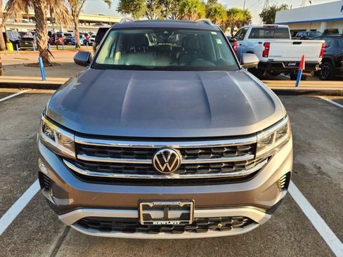 Used 2023 Volkswagen Atlas SEL AWD/4WD image 2