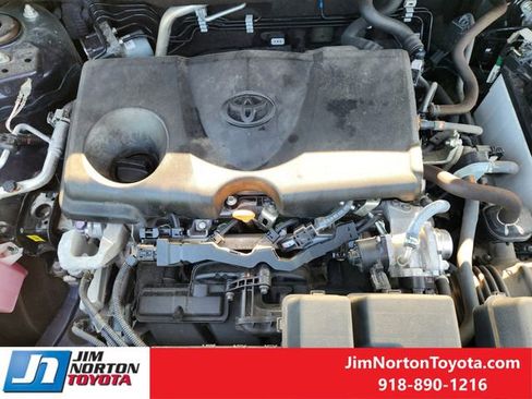 Used 2022 Toyota RAV4 XLE AWD/4WD image 31