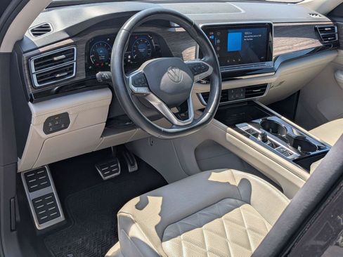 Used 2024 Volkswagen Atlas SEL Premium R-Line AWD/4WD image 10