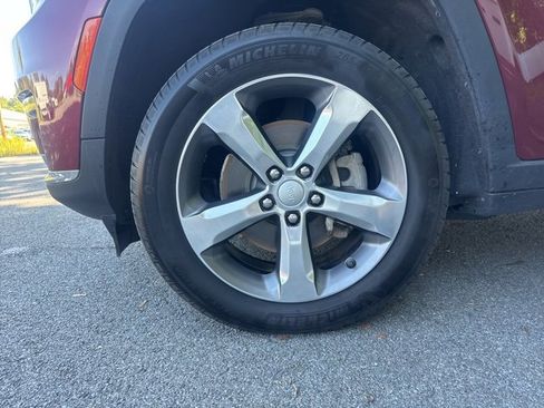 Used 2022 Jeep Grand Cherokee L Limited image 8