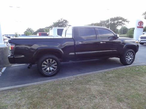 Used 2023 Toyota Tacoma Limited AWD/4WD image 6