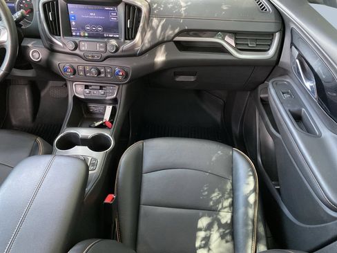 Used 2024 GMC Terrain AT4 AWD/4WD image 17