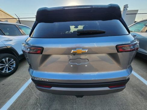 Used 2026 Chevrolet Equinox LT FWD image 5