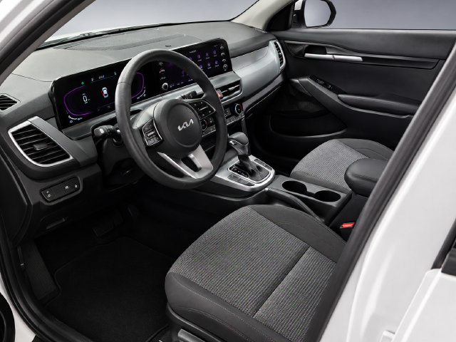 Used 2026 Kia Seltos LX FWD image 8