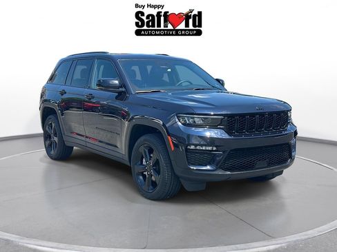 Used 2024 Jeep Grand Cherokee Limited w/ Black Appearance Package AWD/4WD image 9