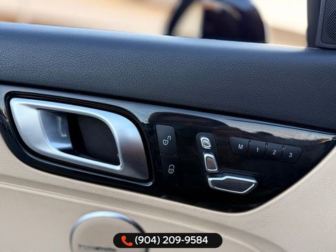 Used 2018 Mercedes-Benz SLC 300 image 15