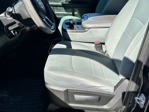 Used 2018 RAM 1500 Express image 15