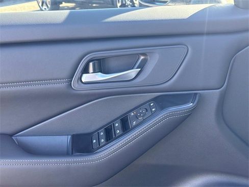 New 2026 Nissan Rogue SV image 22