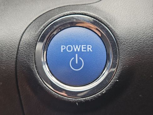 Used 2022 Toyota Avalon Limited FWD image 18