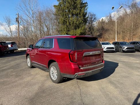Used 2024 GMC Yukon SLT w/ SLT Luxury Package RWD image 5
