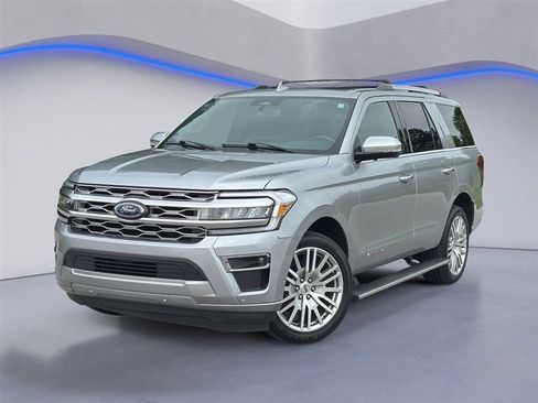 Used 2024 Ford Expedition Platinum AWD/4WD image 2