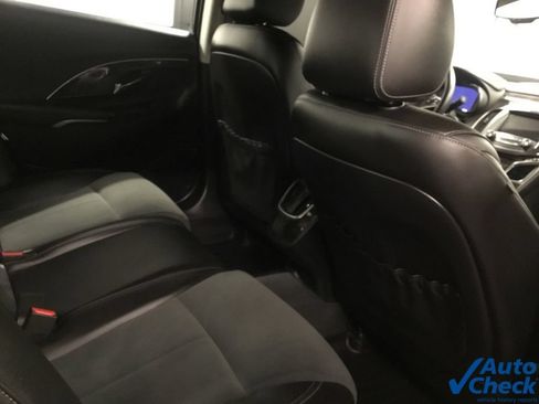 Used 2016 Buick LaCrosse FWD image 32