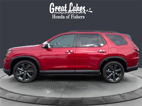 New 2025 Honda Pilot Sport image 2