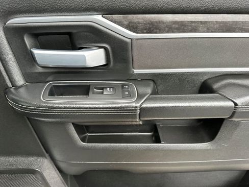 Used 2024 RAM 2500 Big Horn image 18