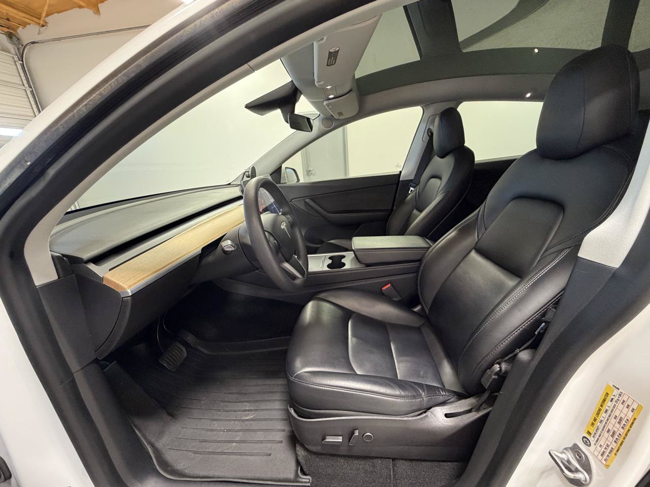 Used 2021 Tesla Model Y Long Range AWD/4WD image 21