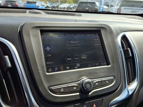 Certified 2024 Chevrolet Equinox LT FWD image 17