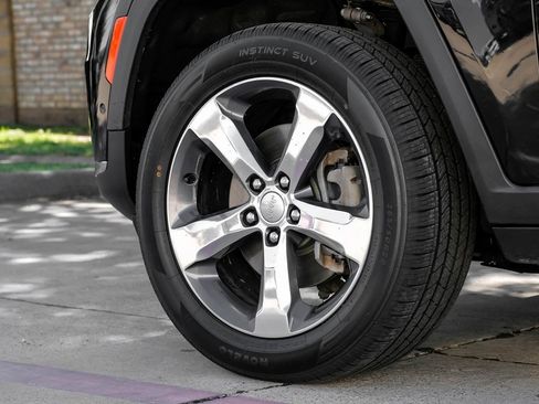 Used 2022 Jeep Grand Cherokee L Limited image 71