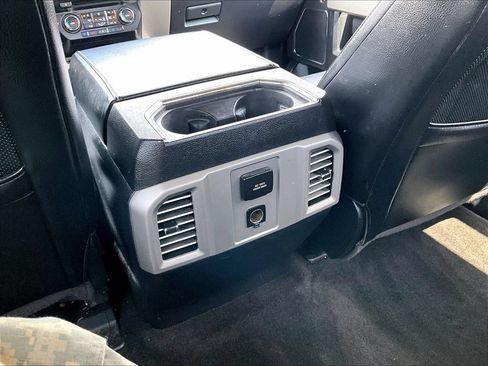 Used 2017 Ford F250 Lariat w/ Lariat Value Package AWD/4WD image 12