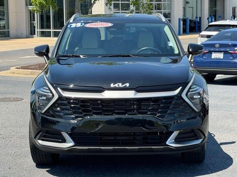 Used 2025 Kia Sportage EX AWD/4WD image 2