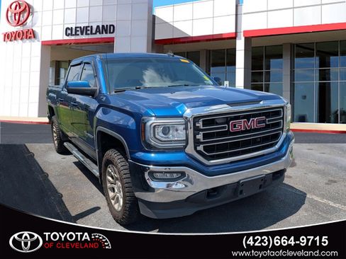 Used 2017 GMC Sierra 1500 SLE w/ SLE Value Package AWD/4WD image 1