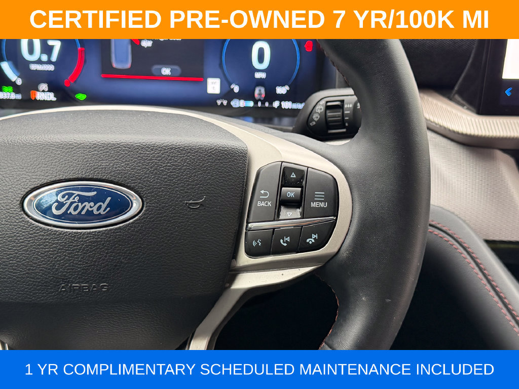 Used 2025 Ford Explorer Active AWD/4WD image 17
