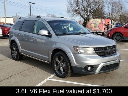 Used 2015 Dodge Journey Crossroad w/ Flexible Seating Group image 2