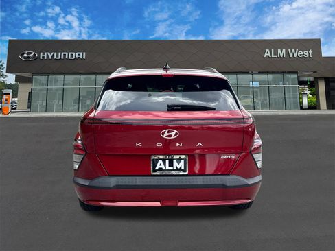 Used 2025 Hyundai Kona SEL FWD image 6
