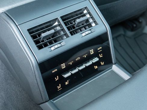 New 2026 Porsche Panamera 4 AWD/4WD image 36
