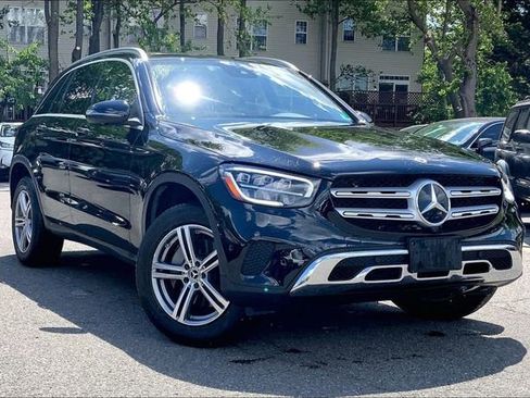 Used 2022 Mercedes-Benz GLC 300 4MATIC image 1