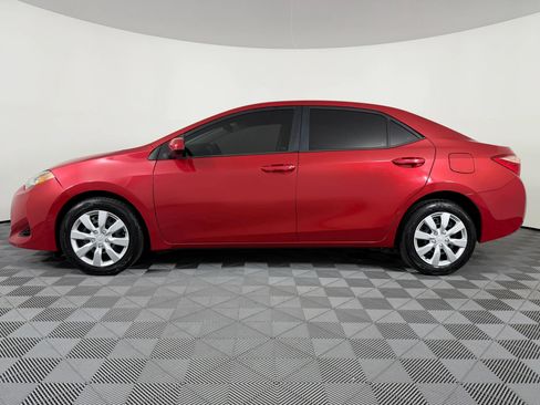 Used 2019 Toyota Corolla LE w/ Carpet Mat Package (TMS) FWD image 13