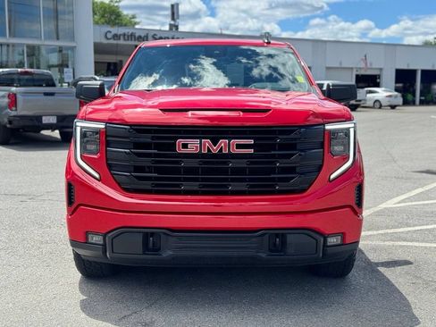 Used 2024 GMC Sierra 1500 Elevation AWD/4WD image 9