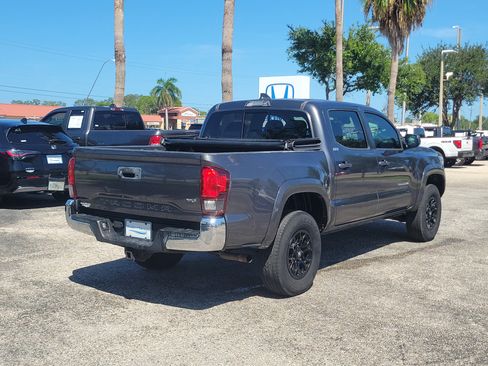 Used 2021 Toyota Tacoma SR5 RWD image 7