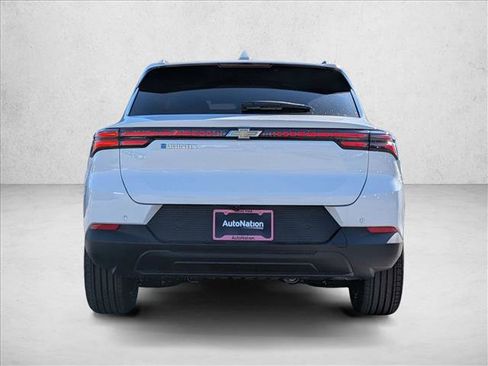 New 2026 Chevrolet Equinox EV LT image 6