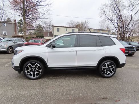 Used 2023 Honda Passport Elite image 3