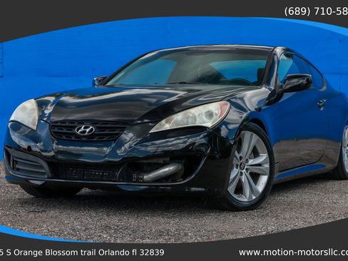 Used 2012 Hyundai Genesis 2.0T RWD image 1