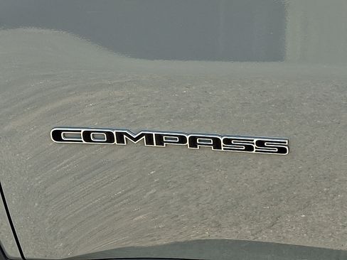 Used 2023 Jeep Compass Limited AWD/4WD image 32