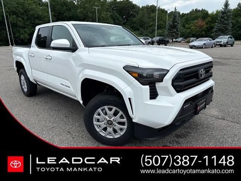 Used 2026 Toyota Tacoma SR5 AWD/4WD image 1