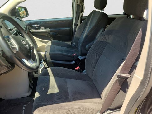 Used 2017 Dodge Grand Caravan SE w/ Power Window Group FWD image 11