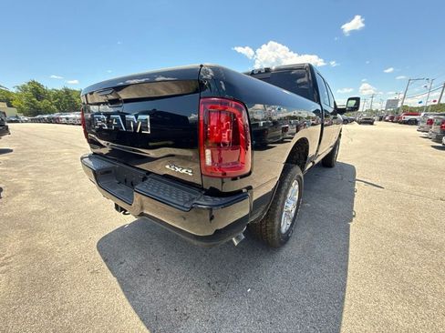 New 2026 RAM 2500 Big Horn AWD/4WD image 5