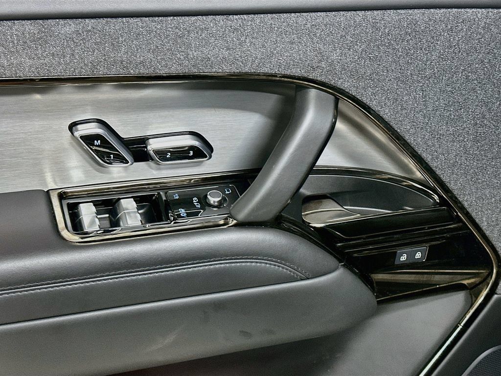 Used 2024 Land Rover Range Rover Sport Dynamic SE AWD/4WD image 19