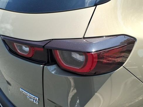 Certified 2025 MAZDA CX-50 Meridian Edition w/ Apex Package AWD/4WD image 13