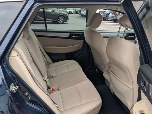 Used 2018 Subaru Outback 2.5i Premium AWD/4WD image 9