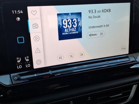 Used 2024 Volkswagen Atlas SE image 24